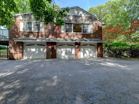 5th image of 34 Knoll Rd