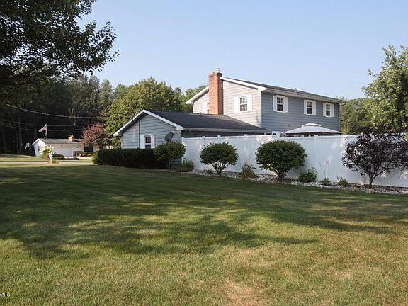 2nd image of 6 Enlow Ct