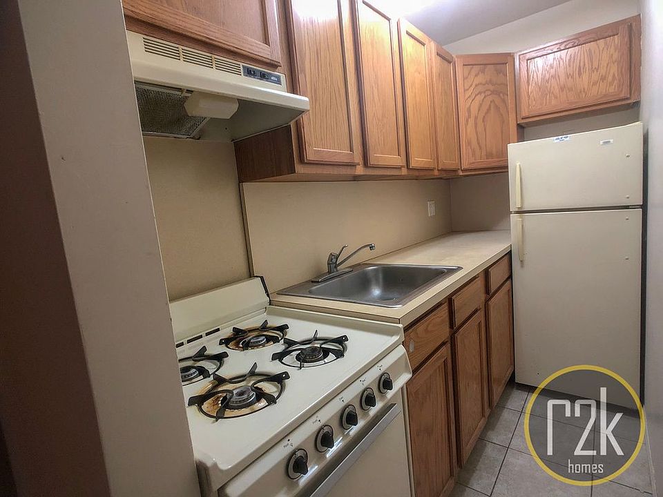 1st image of 2911 Newtown Ave #1A