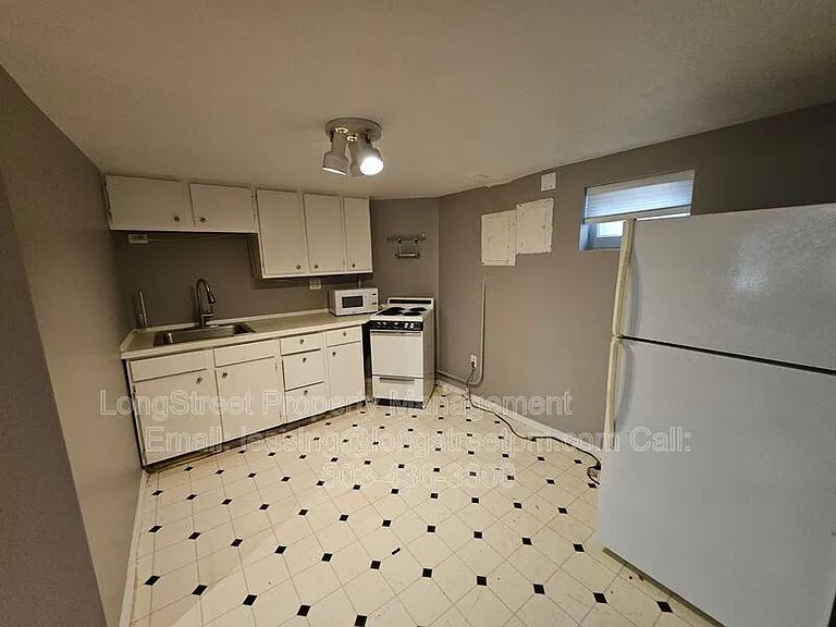 1734 SW Market St — Photo 42