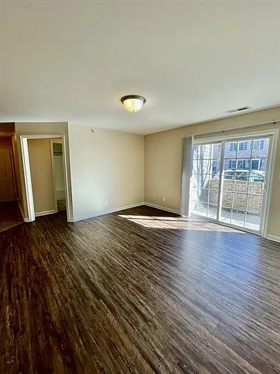 121 Colonnade Street — Photo 33
