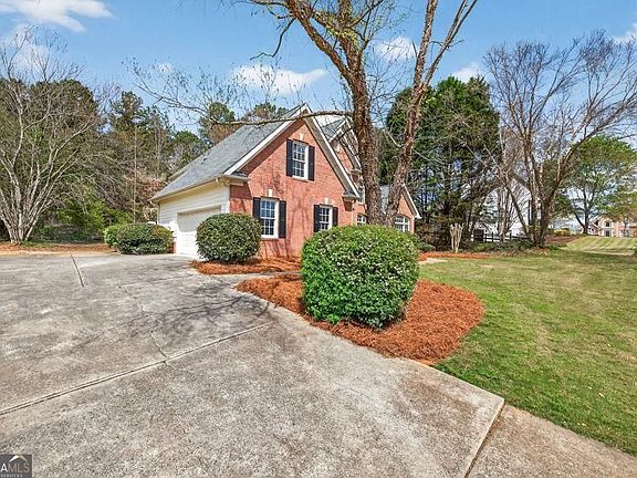 3rd image of 7512 Fieldstone Way