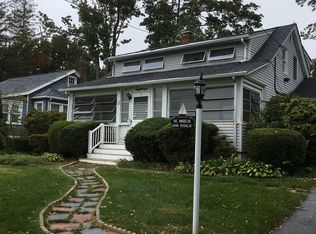 18 Hillside Ave, Northport, NY 11768