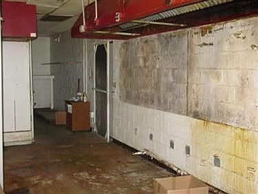 4th image of 2645 W Market St