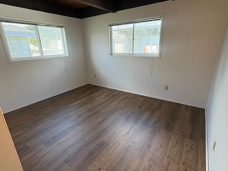 610 Queen Ave #A — Photo 2