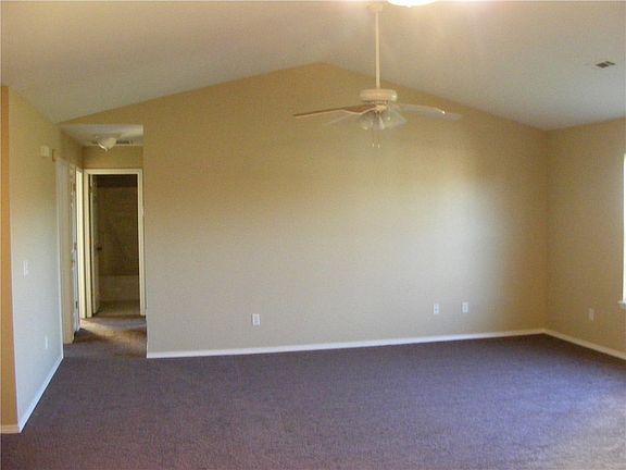 4th image of 212 5th Ave NE