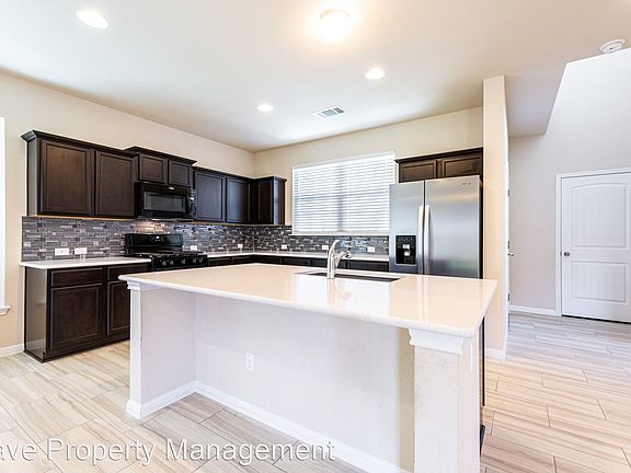 3rd image of 432 Canadian Springs Dr