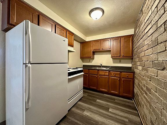 2nd image of 303 Kellywood Mnr #0