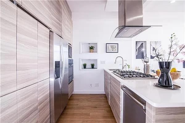 Rented by Keller Williams NYC | media 19