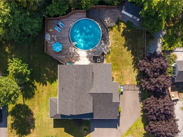 76 Hazelton Dr, Quispamsis, NB E2E 6B6