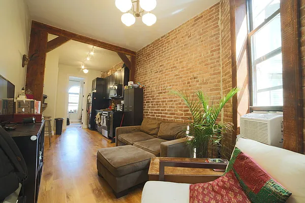 Rented by Nooklyn NYC LLC | media 14
