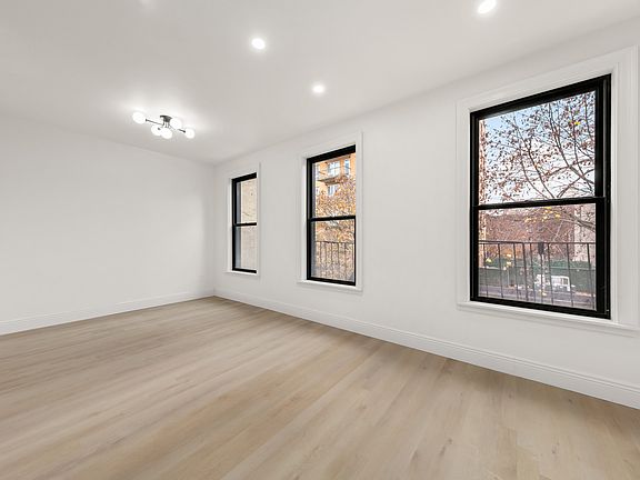 5th image of 164 Clifton Pl APT 2