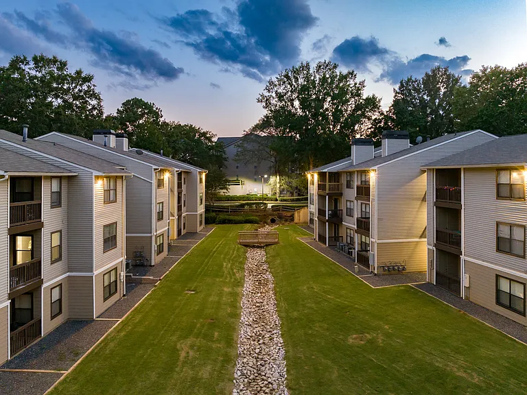 Wesley Trevento Apartments at Lithia Springs — Photo 43