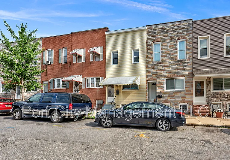 430 W 23rd St — Photo 1