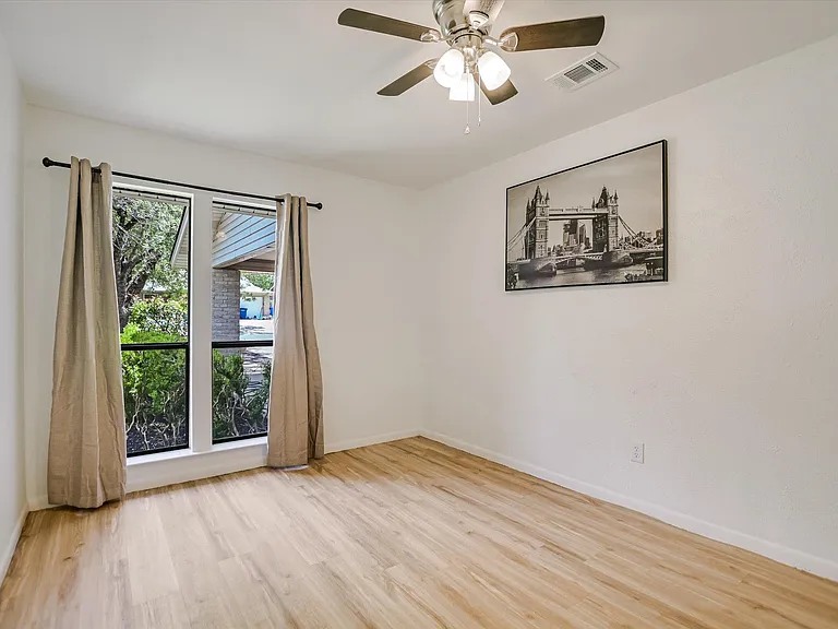 5100 Fort Mason Dr — Photo 10