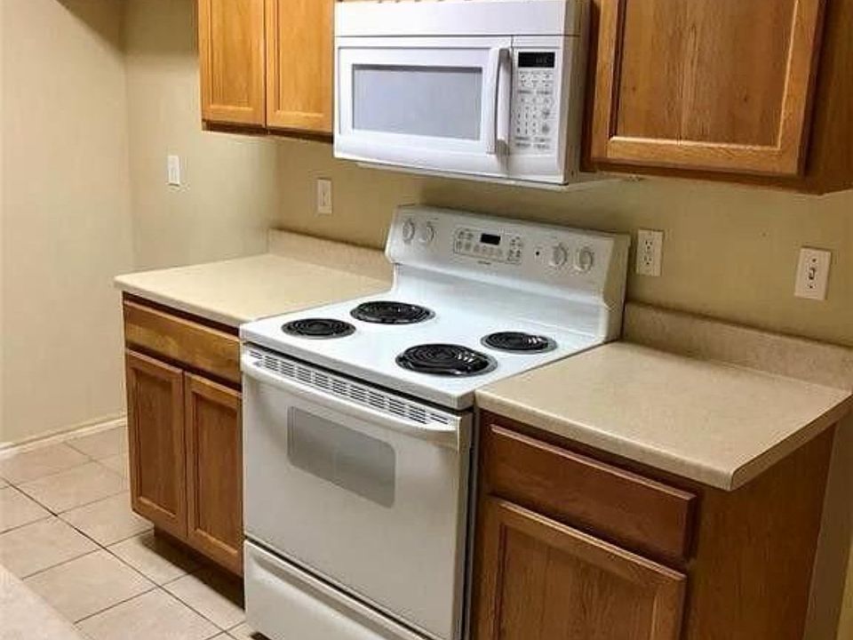 2nd image of 2517 W Oklahoma Ave