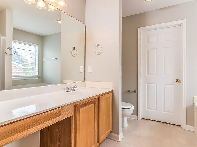 209 Briarcotes Cir — Photo 8