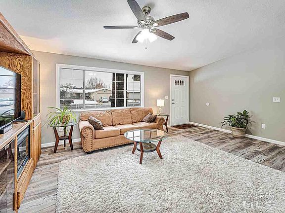 3rd image of 1449 Lindsay Ln