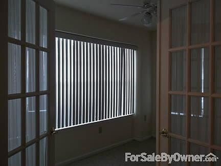 2nd image of 977B Thornbury Ln