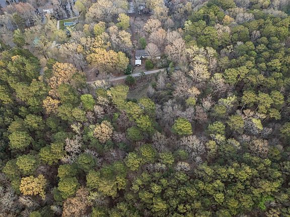 3rd image of 1010 Moore Rd