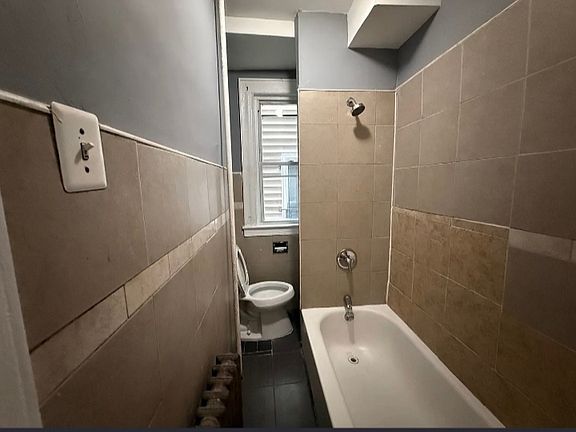2nd image of 591 15th Ave #1L