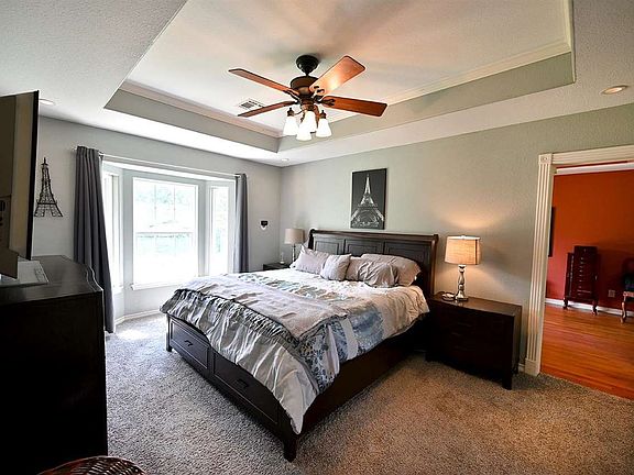 2nd image of 2314 Enchanted Ln