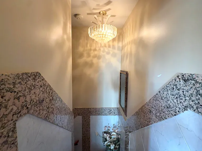 20 Beech St #2 — Photo 11