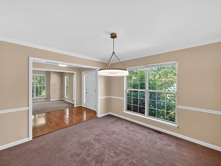 3006 Freedom Ct N — Photo 2