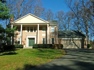 225 Falcon Ridge Rd, Great Falls, VA 22066