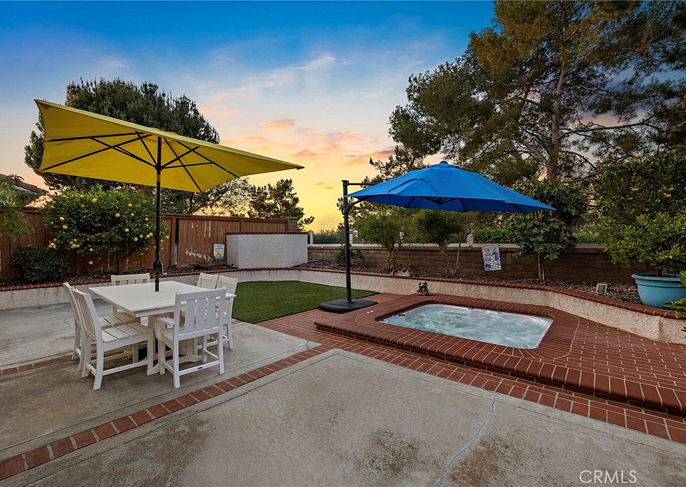 1st image of 28752 Calle Vis