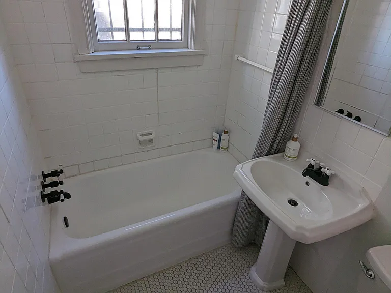 1107 N Elizabeth St #103 — Photo 11