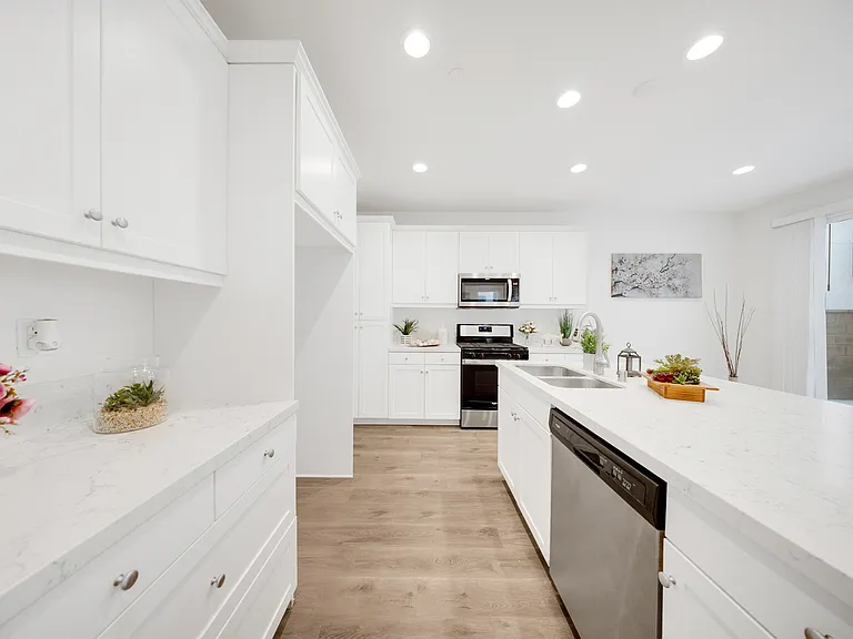 10532 Wilding Dr — Photo 3