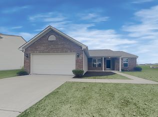 10953 Ashwood Dr, Fishers, IN 46038