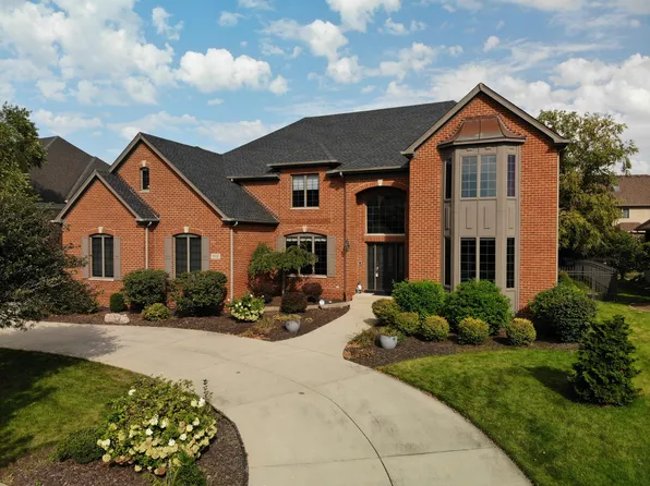 9937 Tanglewood Ct, Munster, IN 46321