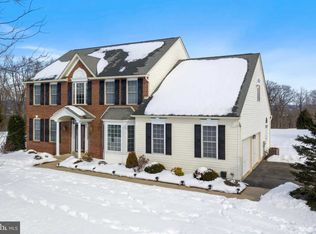 1001 Eagles View Ln, East Greenville, PA 18041