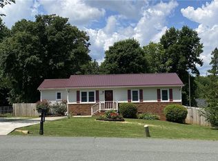2445 Susanne Dr, Haw River, NC 27258