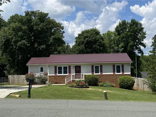 2445 Susanne Dr, Haw River, NC 27258