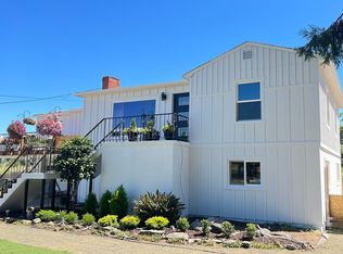 902 Lower Garden Valley Rd, Roseburg, OR 97471