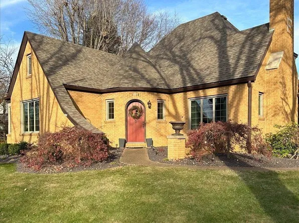 1738 Newton St, Jasper, IN 47546