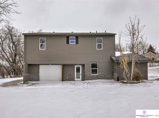 3805 S 36th St, Omaha, NE 68107