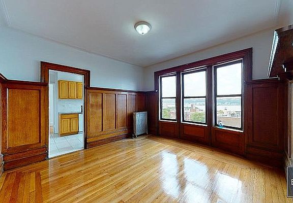 4th image of 3551 Broadway #63