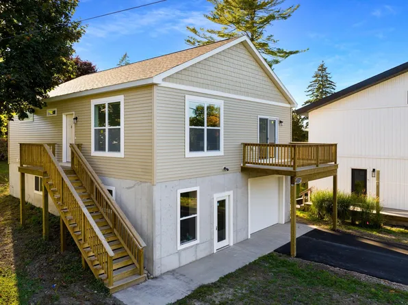 7333 Clark St, Beulah, MI 49617