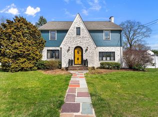 78 Bird St, Needham, MA 02492