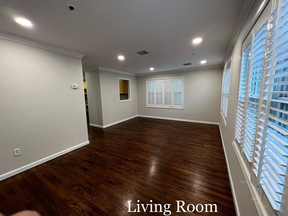 1st image of 54 Myrtle Ave #5
