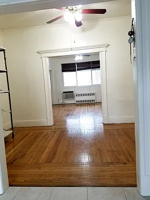 Rented by MCR Realty | media 10