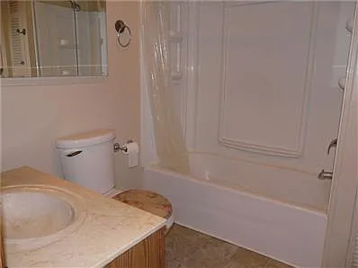 Unit D Bathroom