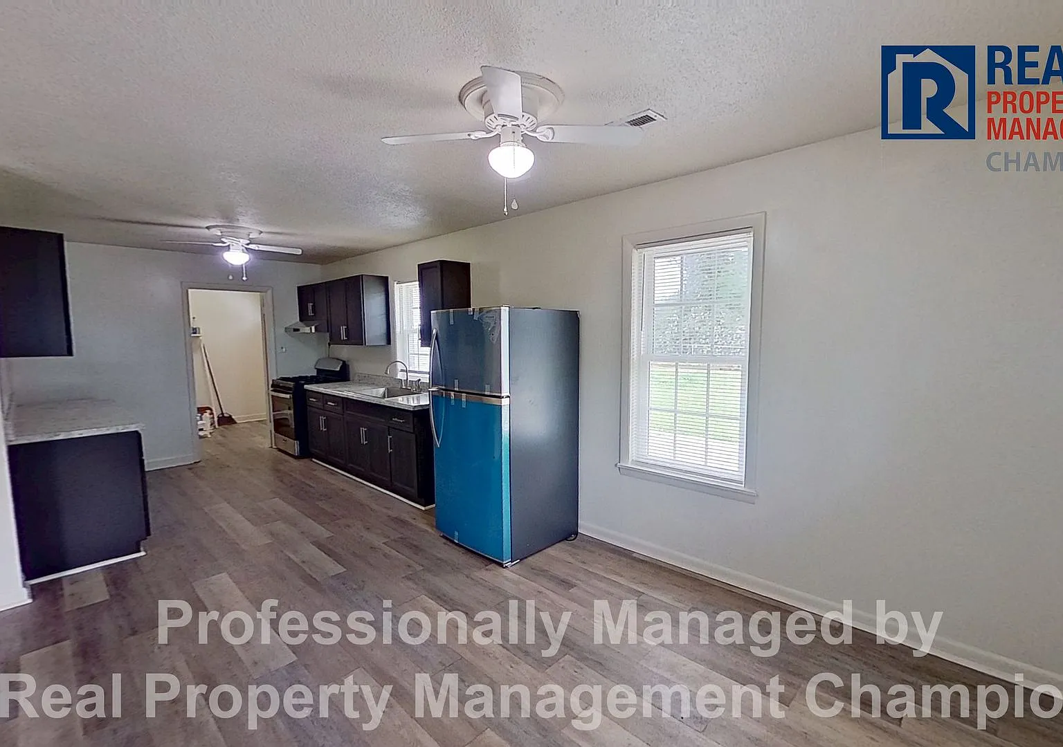 Freshly Updated 4 BD/1.5 BA with LVP Flooring, Fenced Back Yard and Storage Shed — Photo 4