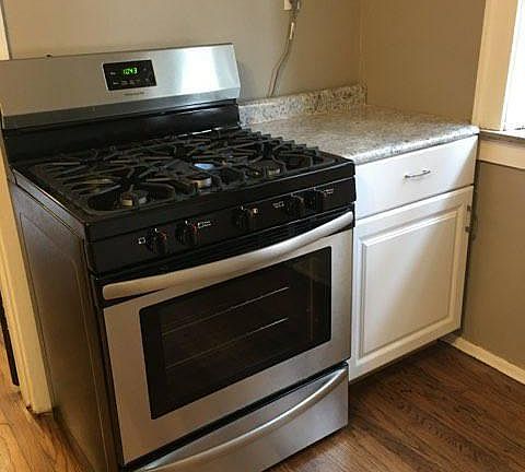 Kitchen  (new stove)