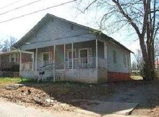 39 Dewey St, Newnan, GA 30263