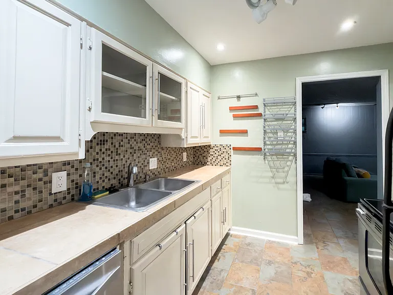 1343 Dearing Rd — Photo 20